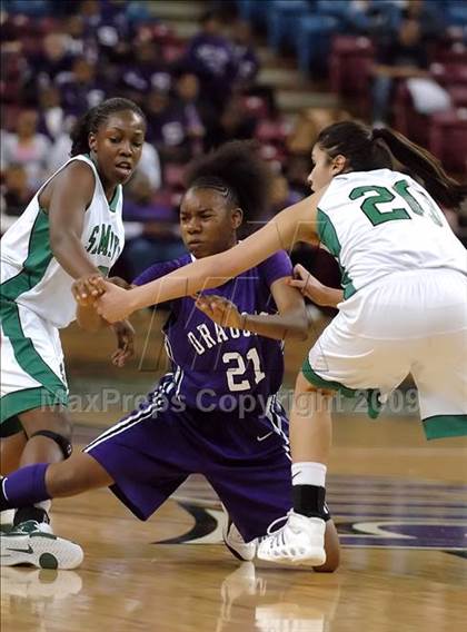 Thumbnail 3 in Sacramento vs. St. Mary's (CIF SJS D3 Final) photogallery.