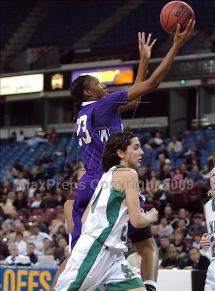 Thumbnail 3 in Sacramento vs. St. Mary's (CIF SJS D3 Final) photogallery.
