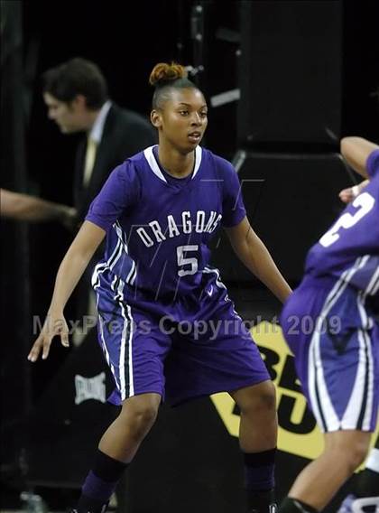 Thumbnail 3 in Sacramento vs. St. Mary's (CIF SJS D3 Final) photogallery.