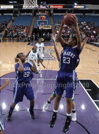 Thumbnail 3 in Sacramento vs. St. Mary's (CIF SJS D3 Final) photogallery.