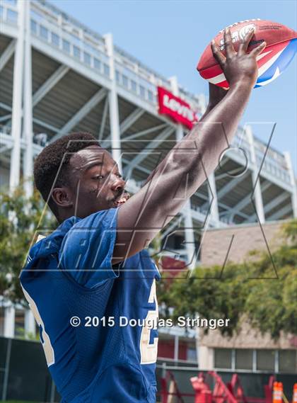 Thumbnail 3 in Elk Grove (USA Football/MaxPreps Media Day Event) photogallery.