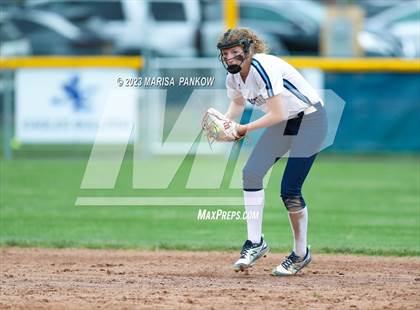 Thumbnail 3 in Bishop Grimes vs Jordan Elbridge photogallery.