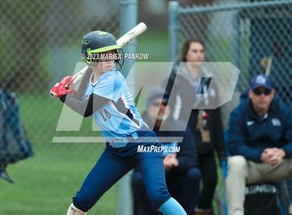 Thumbnail 2 in Bishop Grimes vs Jordan Elbridge photogallery.