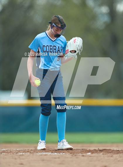 Thumbnail 3 in Bishop Grimes vs Jordan Elbridge photogallery.