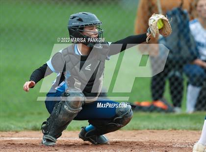 Thumbnail 2 in Bishop Grimes vs Jordan Elbridge photogallery.