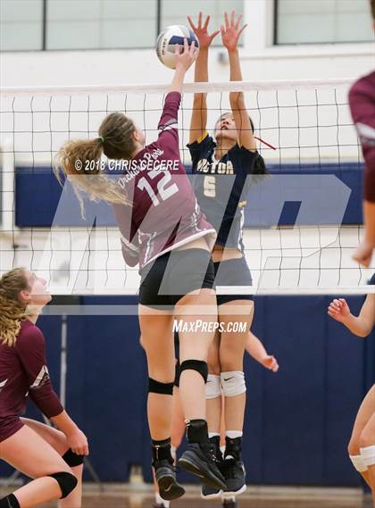 Thumbnail 3 in Victor vs. Orchard Park (NYSPHSAA Class AA West Regional) photogallery.