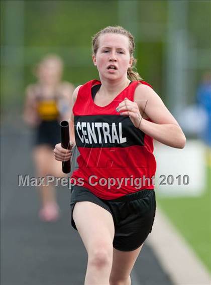 Thumbnail 2 in True Team Section 6AAA (Girls 4x800m Relay) photogallery.
