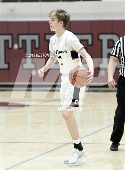 Thumbnail 3 in Vista Murrieta vs. Oak Ridge (Rancho Mirage Holiday Invitational) photogallery.