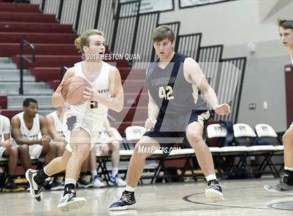 Thumbnail 3 in Vista Murrieta vs. Oak Ridge (Rancho Mirage Holiday Invitational) photogallery.