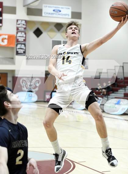 Thumbnail 1 in Vista Murrieta vs. Oak Ridge (Rancho Mirage Holiday Invitational) photogallery.