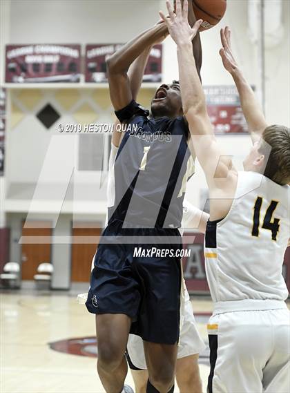 Thumbnail 1 in Vista Murrieta vs. Oak Ridge (Rancho Mirage Holiday Invitational) photogallery.