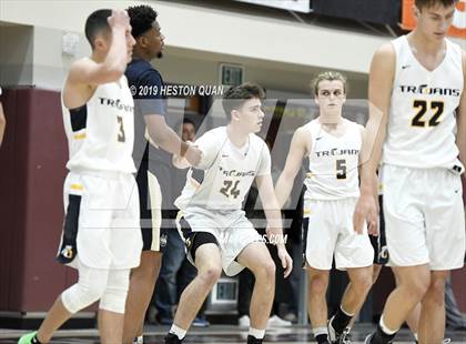 Thumbnail 3 in Vista Murrieta vs. Oak Ridge (Rancho Mirage Holiday Invitational) photogallery.