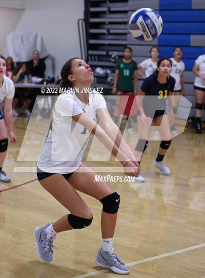 Thumbnail 3 in Highland High vs Campbell Hall (Burbank JV Tournament) photogallery.