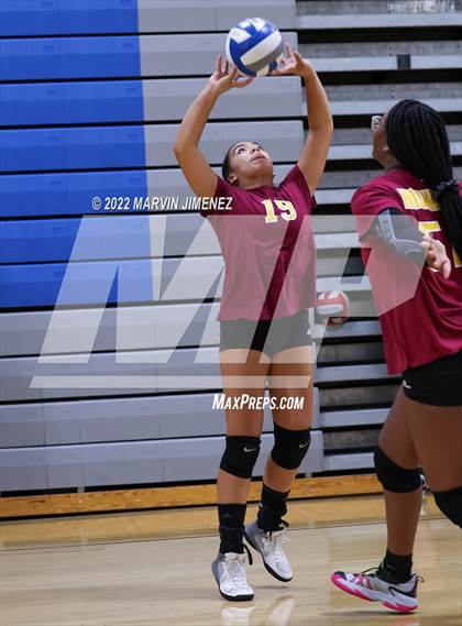 Thumbnail 2 in Highland High vs Campbell Hall (Burbank JV Tournament) photogallery.