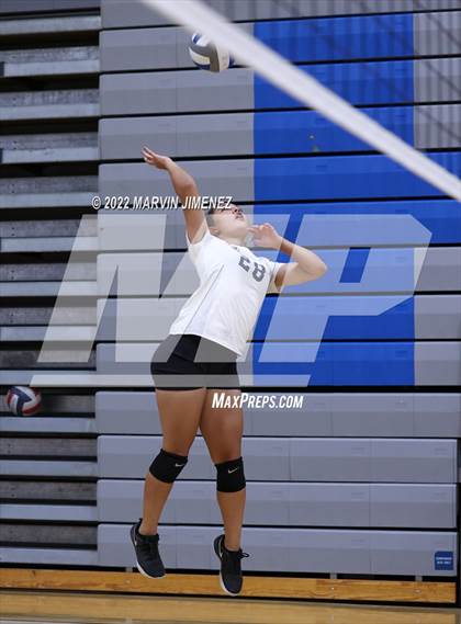 Thumbnail 3 in Highland High vs Campbell Hall (Burbank JV Tournament) photogallery.