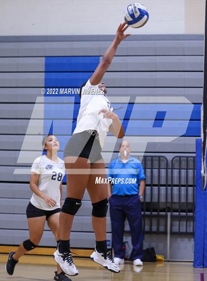 Thumbnail 3 in Highland High vs Campbell Hall (Burbank JV Tournament) photogallery.
