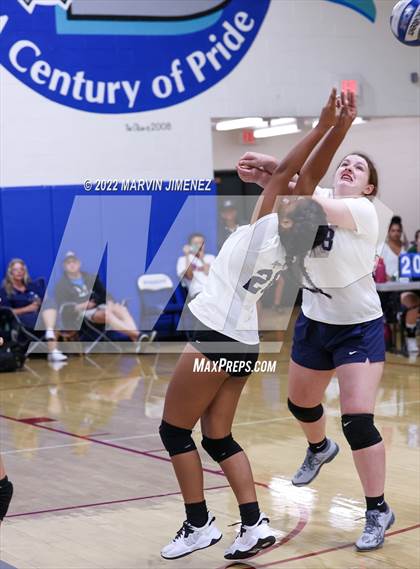 Thumbnail 2 in Highland High vs Campbell Hall (Burbank JV Tournament) photogallery.