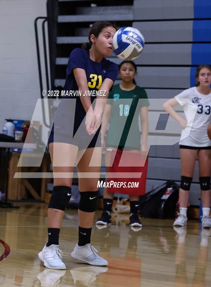 Thumbnail 1 in Highland High vs Campbell Hall (Burbank JV Tournament) photogallery.