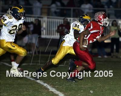 Thumbnail 1 in Millikan @ Lakewood photogallery.