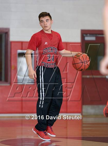 Thumbnail 1 in Stockton Christian vs. Sacramento Waldorf (CIF SJS D6 Final) photogallery.