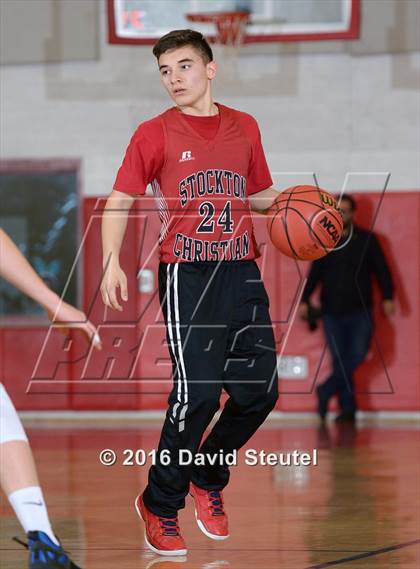 Thumbnail 3 in Stockton Christian vs. Sacramento Waldorf (CIF SJS D6 Final) photogallery.