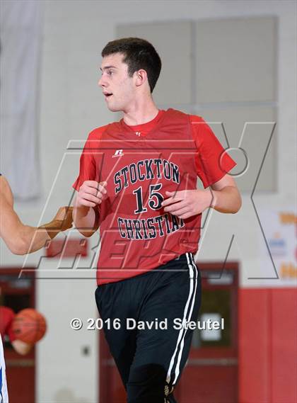 Thumbnail 2 in Stockton Christian vs. Sacramento Waldorf (CIF SJS D6 Final) photogallery.