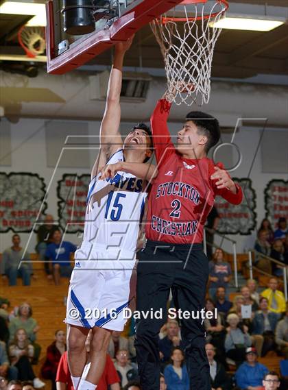 Thumbnail 1 in Stockton Christian vs. Sacramento Waldorf (CIF SJS D6 Final) photogallery.
