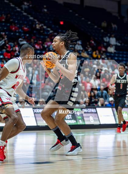 Thumbnail 3 in WOODWARD ACADEMY vs. TRI-CITIES (GHSA 5A FINALS) photogallery.