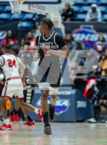 Thumbnail 3 in WOODWARD ACADEMY vs. TRI-CITIES (GHSA 5A FINALS) photogallery.