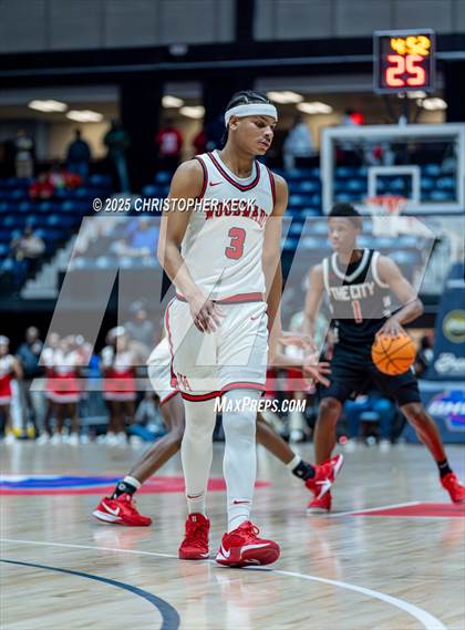 Thumbnail 2 in WOODWARD ACADEMY vs. TRI-CITIES (GHSA 5A FINALS) photogallery.