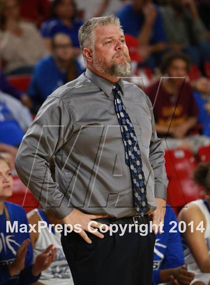 Thumbnail 1 in Desert Vista vs. Dobson (AIA D1 Semifinal) photogallery.