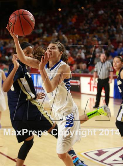 Thumbnail 1 in Desert Vista vs. Dobson (AIA D1 Semifinal) photogallery.
