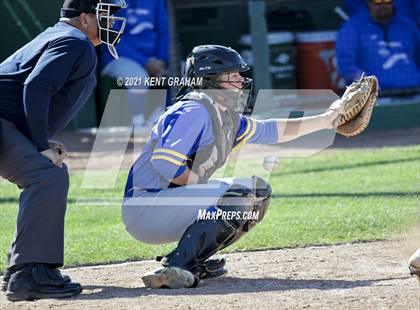 Thumbnail 3 in Carmel vs Fishers (IHSAA Sectional Semifinals) photogallery.