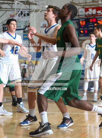 Thumbnail 1 in Agoura vs. Moorpark High photogallery.