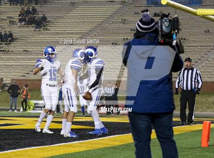 Thumbnail 3 in Ladue Horton Watkins vs. MICDS (MSHSAA Class 4 Show-Me Bowl) photogallery.