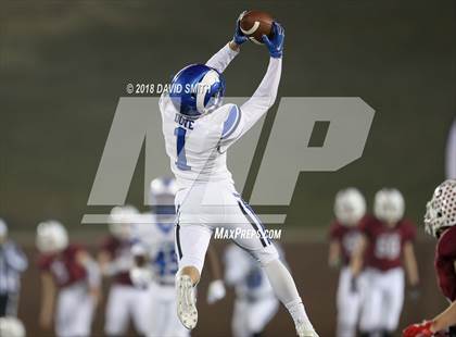 Thumbnail 3 in Ladue Horton Watkins vs. MICDS (MSHSAA Class 4 Show-Me Bowl) photogallery.
