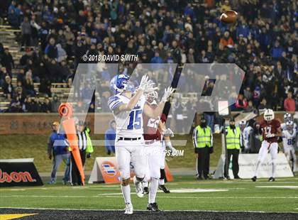 Thumbnail 3 in Ladue Horton Watkins vs. MICDS (MSHSAA Class 4 Show-Me Bowl) photogallery.