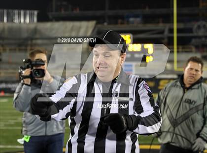 Thumbnail 2 in Ladue Horton Watkins vs. MICDS (MSHSAA Class 4 Show-Me Bowl) photogallery.