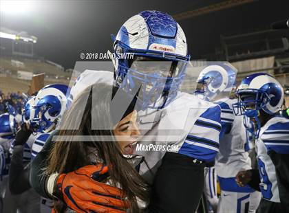 Thumbnail 1 in Ladue Horton Watkins vs. MICDS (MSHSAA Class 4 Show-Me Bowl) photogallery.