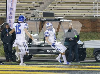 Thumbnail 3 in Ladue Horton Watkins vs. MICDS (MSHSAA Class 4 Show-Me Bowl) photogallery.