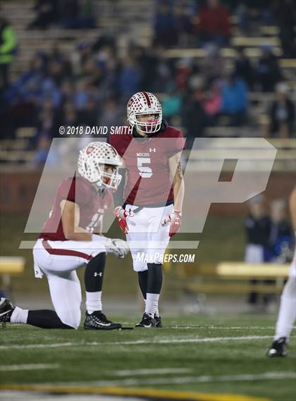 Thumbnail 1 in Ladue Horton Watkins vs. MICDS (MSHSAA Class 4 Show-Me Bowl) photogallery.