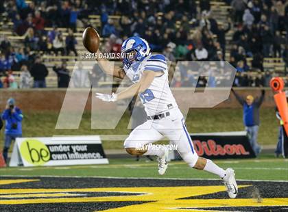 Thumbnail 2 in Ladue Horton Watkins vs. MICDS (MSHSAA Class 4 Show-Me Bowl) photogallery.