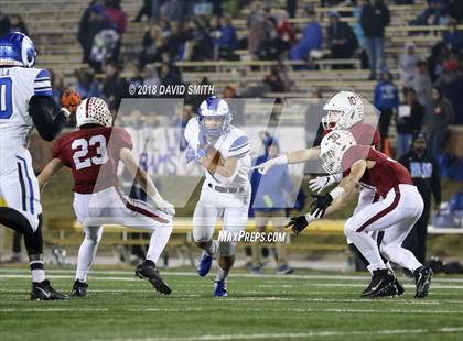 Thumbnail 1 in Ladue Horton Watkins vs. MICDS (MSHSAA Class 4 Show-Me Bowl) photogallery.