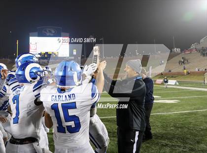 Thumbnail 1 in Ladue Horton Watkins vs. MICDS (MSHSAA Class 4 Show-Me Bowl) photogallery.