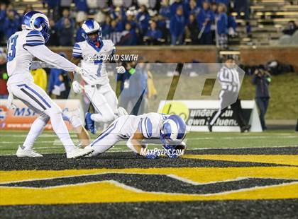 Thumbnail 3 in Ladue Horton Watkins vs. MICDS (MSHSAA Class 4 Show-Me Bowl) photogallery.