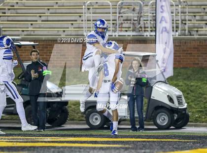 Thumbnail 3 in Ladue Horton Watkins vs. MICDS (MSHSAA Class 4 Show-Me Bowl) photogallery.