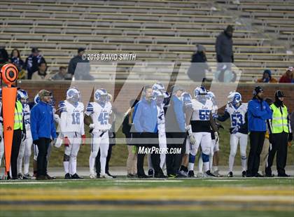 Thumbnail 3 in Ladue Horton Watkins vs. MICDS (MSHSAA Class 4 Show-Me Bowl) photogallery.