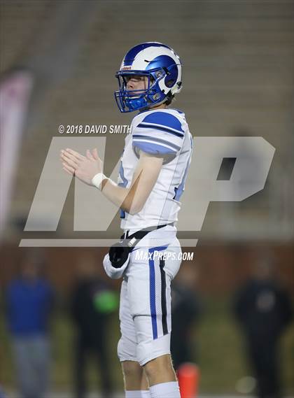 Thumbnail 3 in Ladue Horton Watkins vs. MICDS (MSHSAA Class 4 Show-Me Bowl) photogallery.