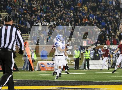 Thumbnail 2 in Ladue Horton Watkins vs. MICDS (MSHSAA Class 4 Show-Me Bowl) photogallery.