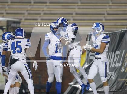 Thumbnail 1 in Ladue Horton Watkins vs. MICDS (MSHSAA Class 4 Show-Me Bowl) photogallery.